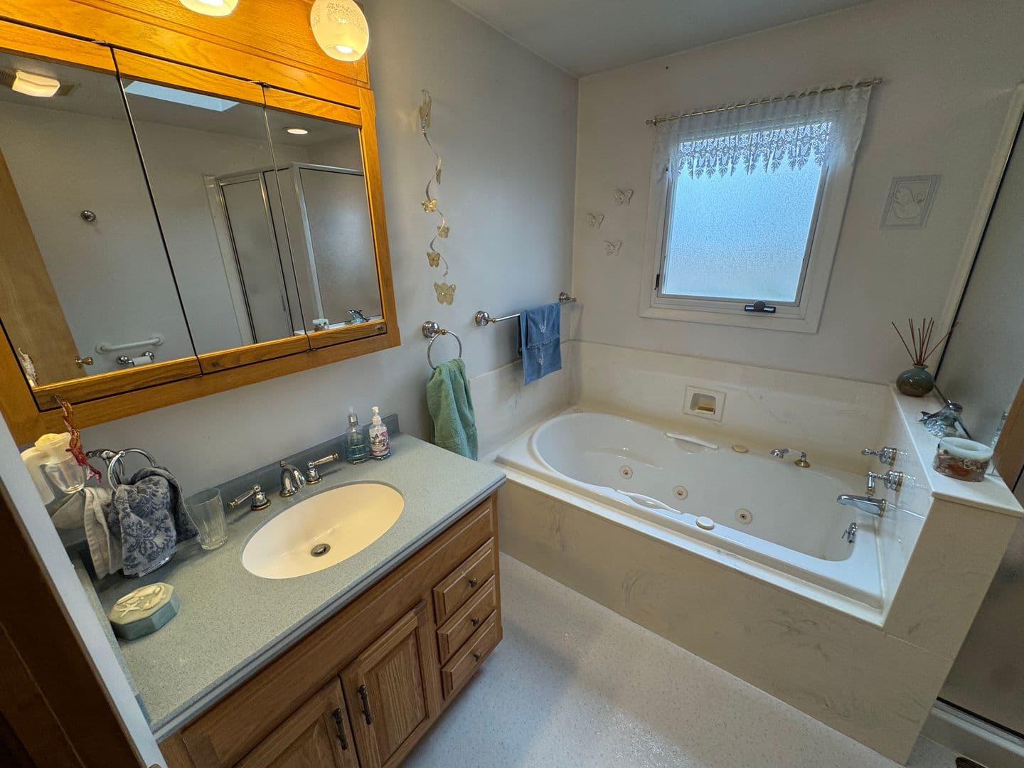 Broomfield House: 14981 Zuni St