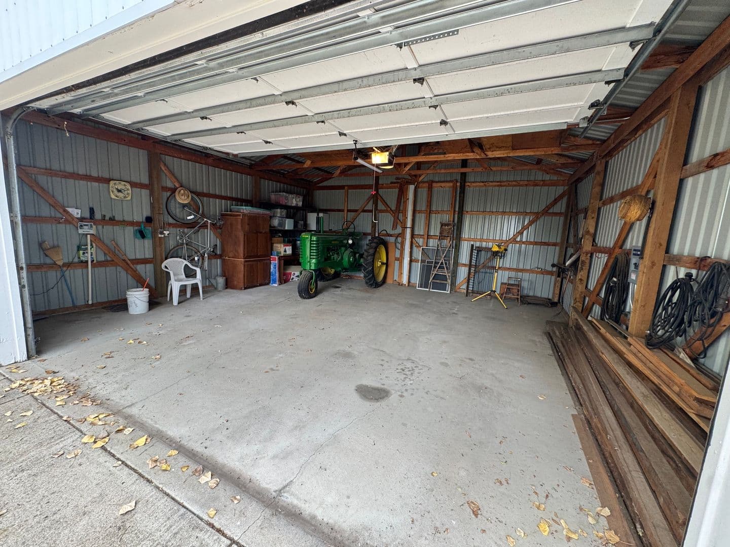 Broomfield House: 14981 Zuni St