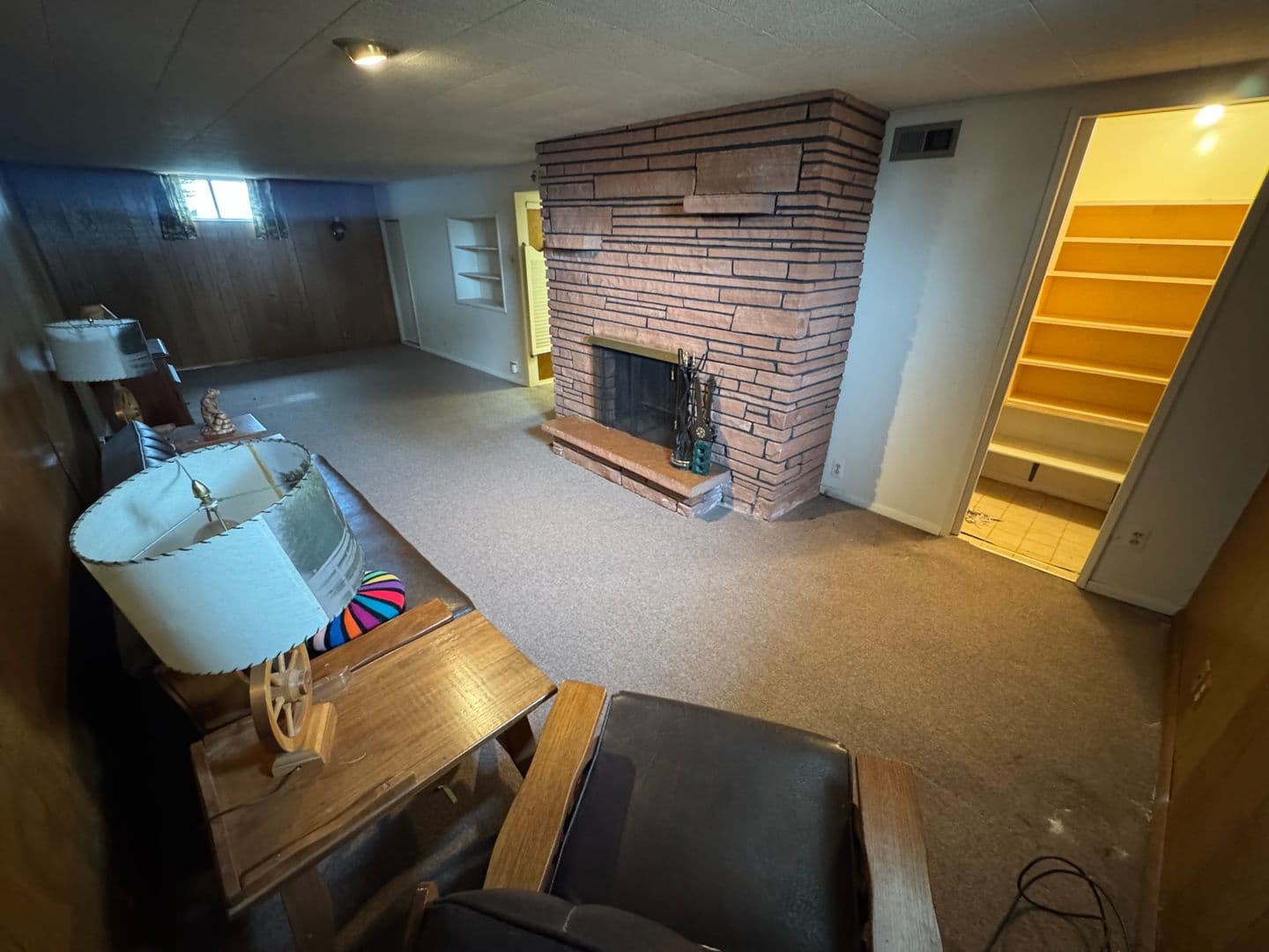 Broomfield House: 14981 Zuni St