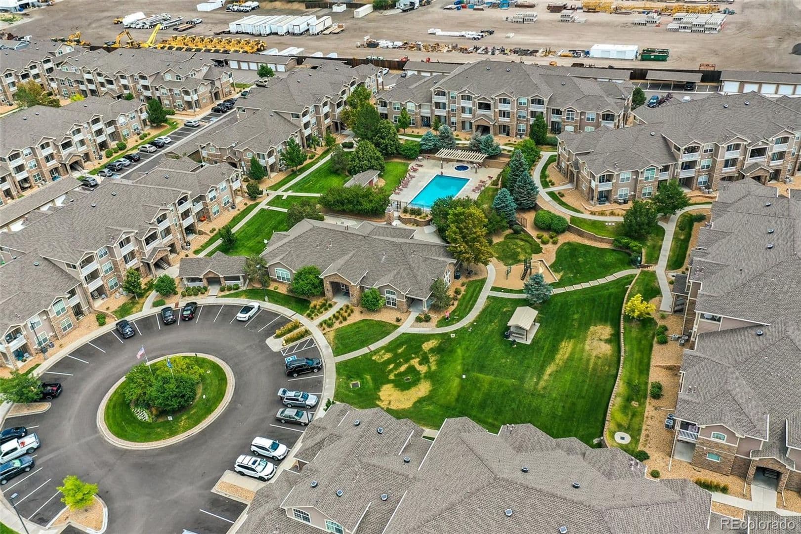 Englewood House: 7440 S Blackhawk St #12-304