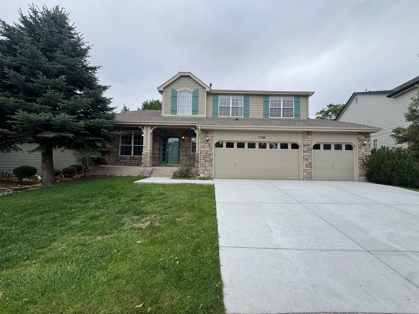 Castle Pines House: 7100 Cerney Cir