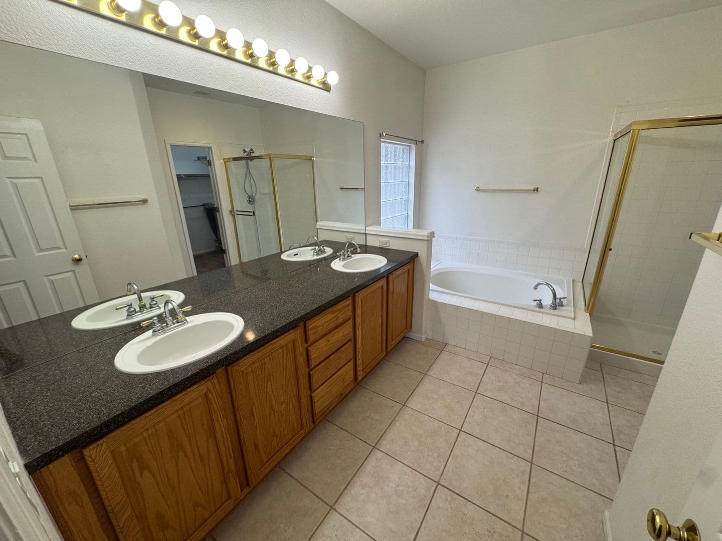 Castle Pines House: 7100 Cerney Cir