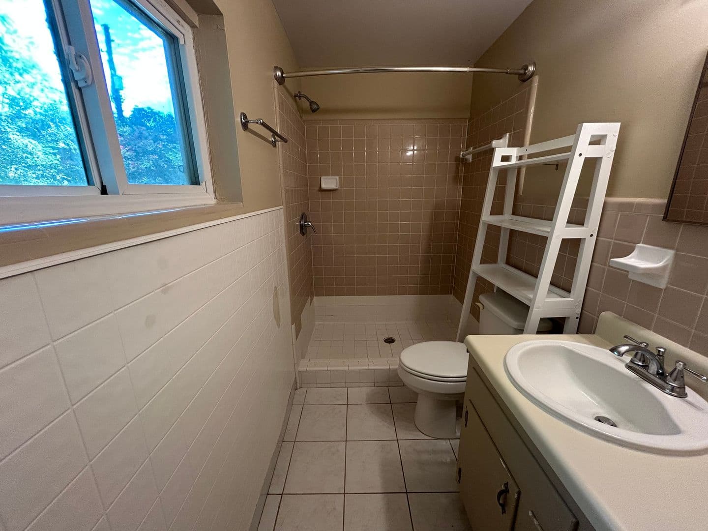 Gainesville House: 3330 NW 27th Avenue