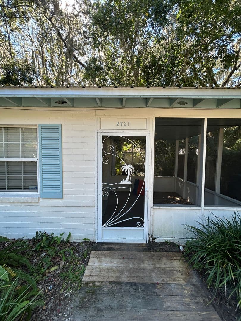 Gainesville House: 2721 SW 2nd Ave.