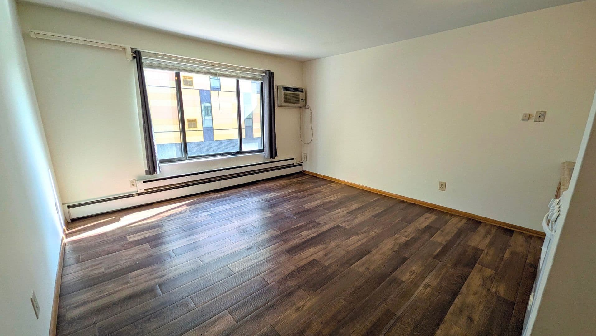 Minneapolis Apartment: 1215 4th Street SE
