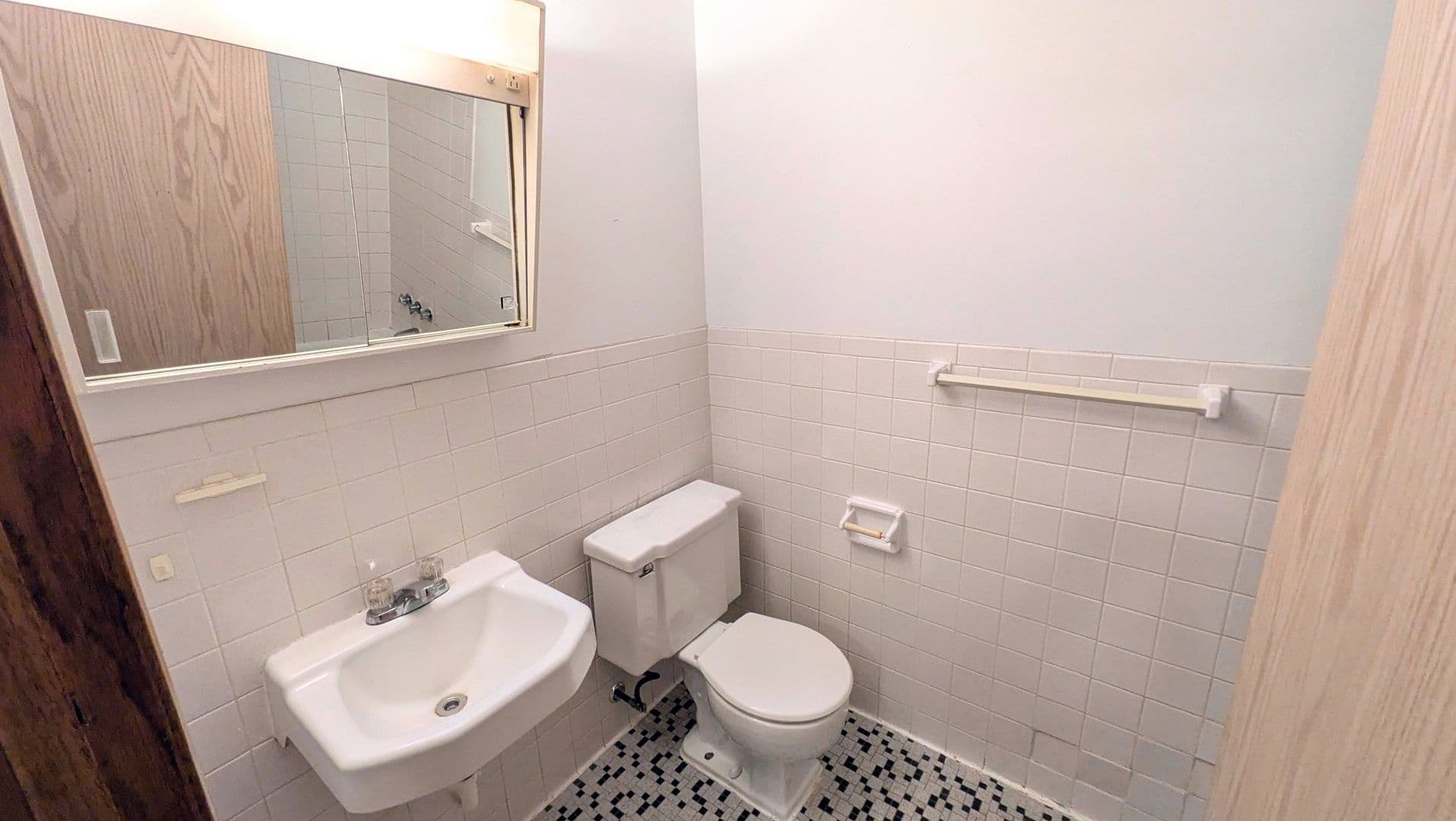 Minneapolis Apartment: 1215 4th Street SE