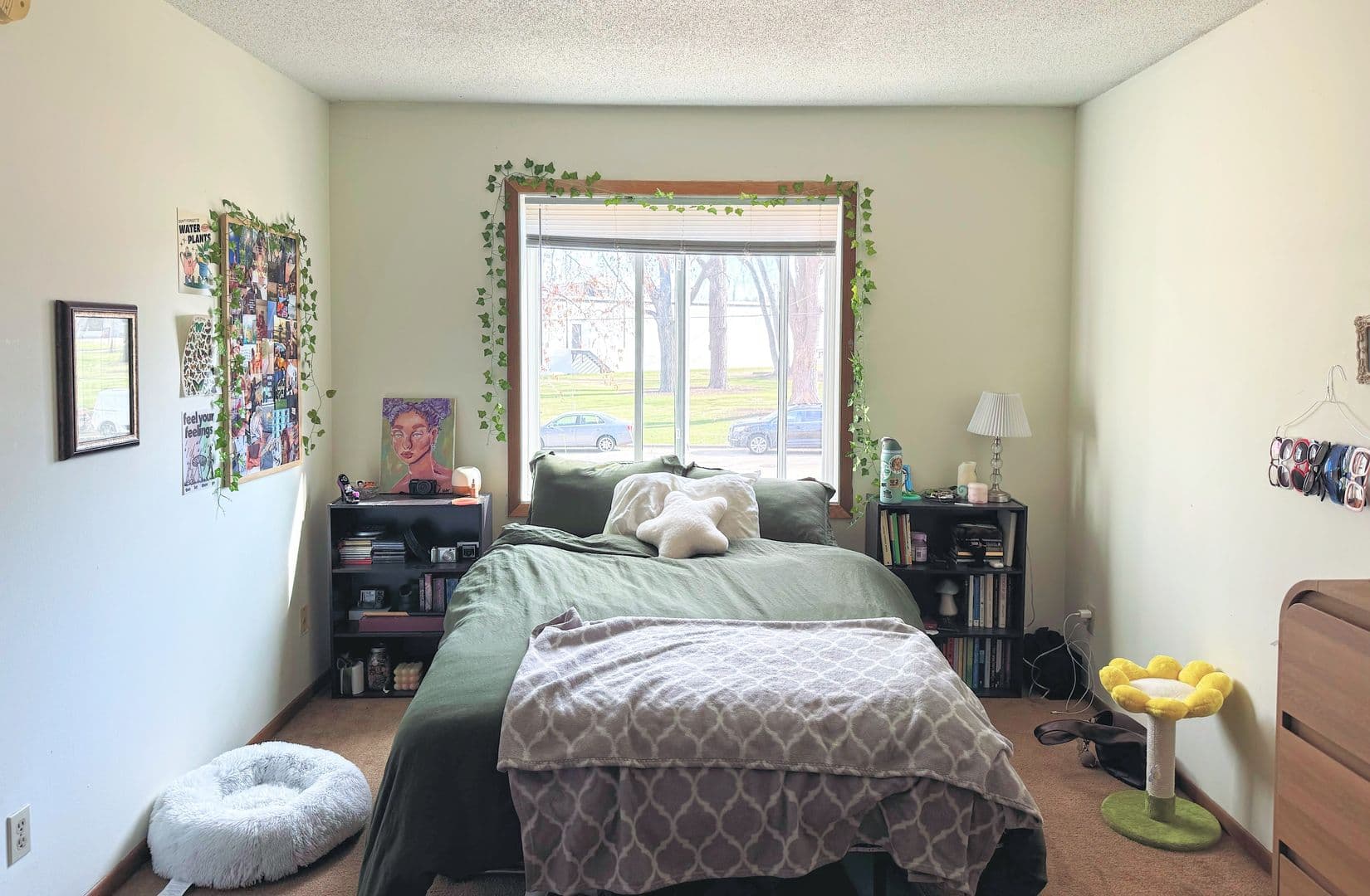 Minneapolis Apartment: 799 Weeks Avenue SE