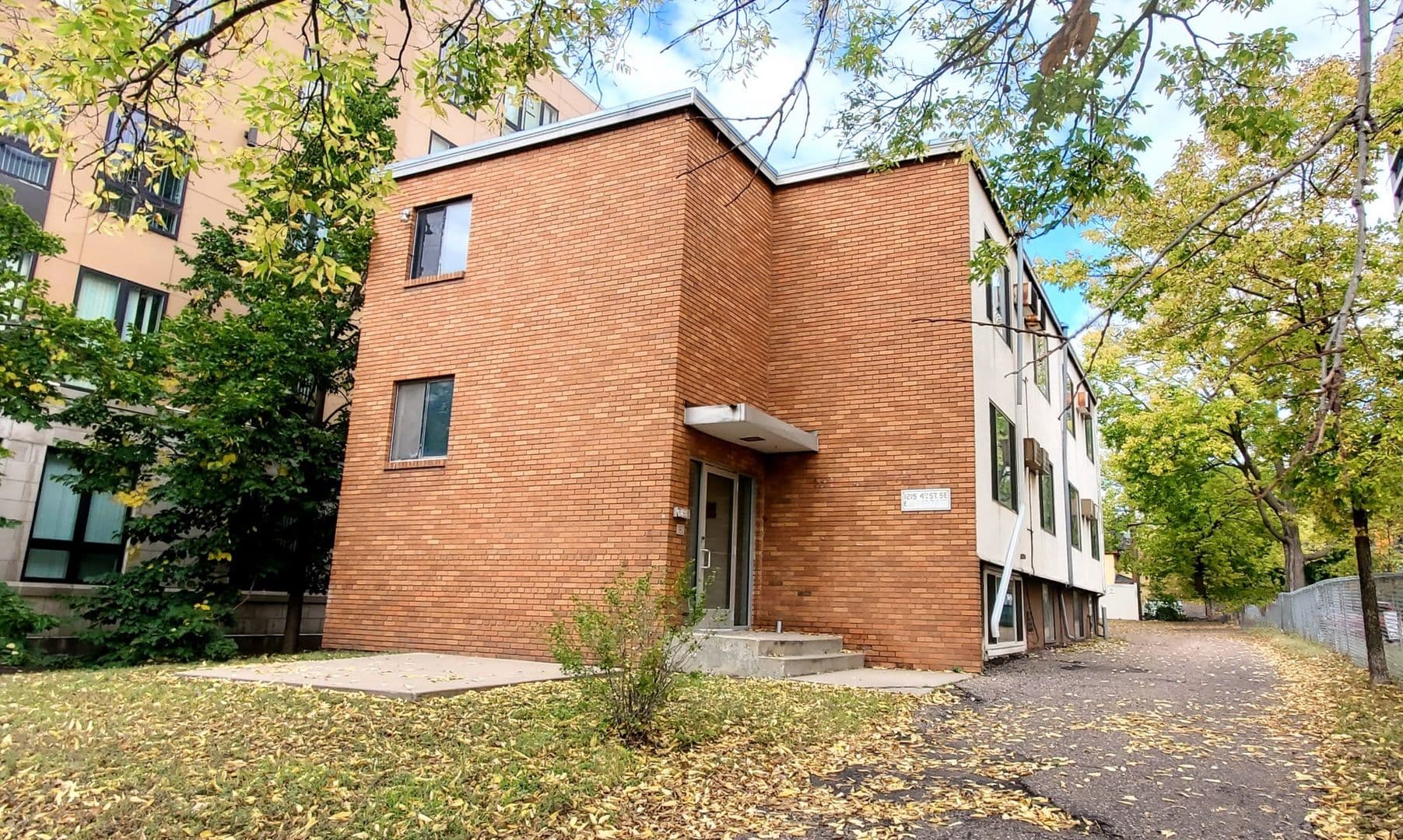 Minneapolis Apartment: 1215 4th Street SE