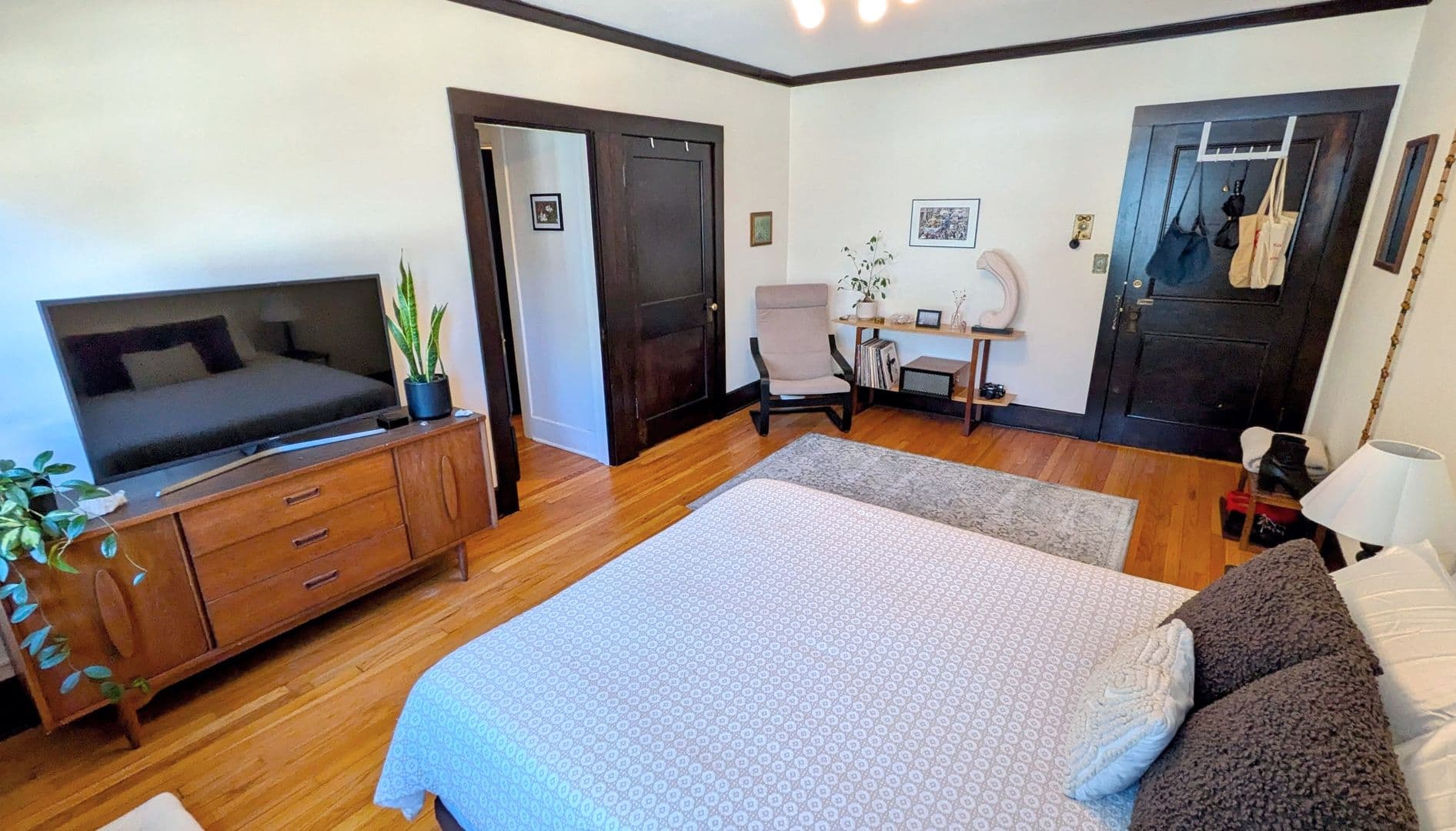 Minneapolis Apartment: 115 Bedford Street SE