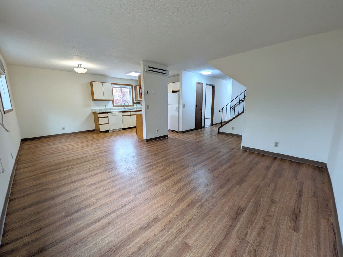 Minneapolis Apartment: 721 10th Ave SE