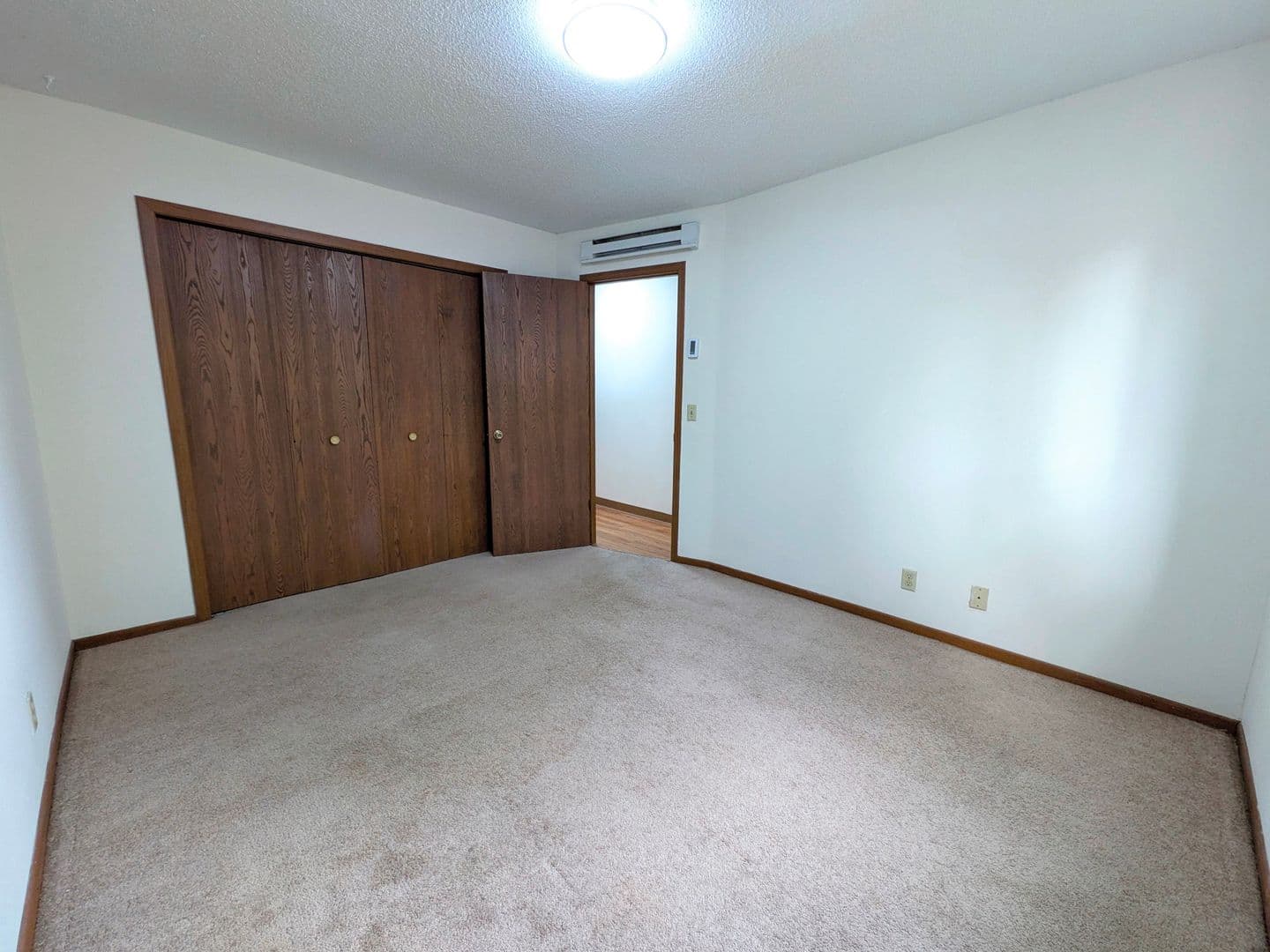Minneapolis Apartment: 721 10th Ave SE