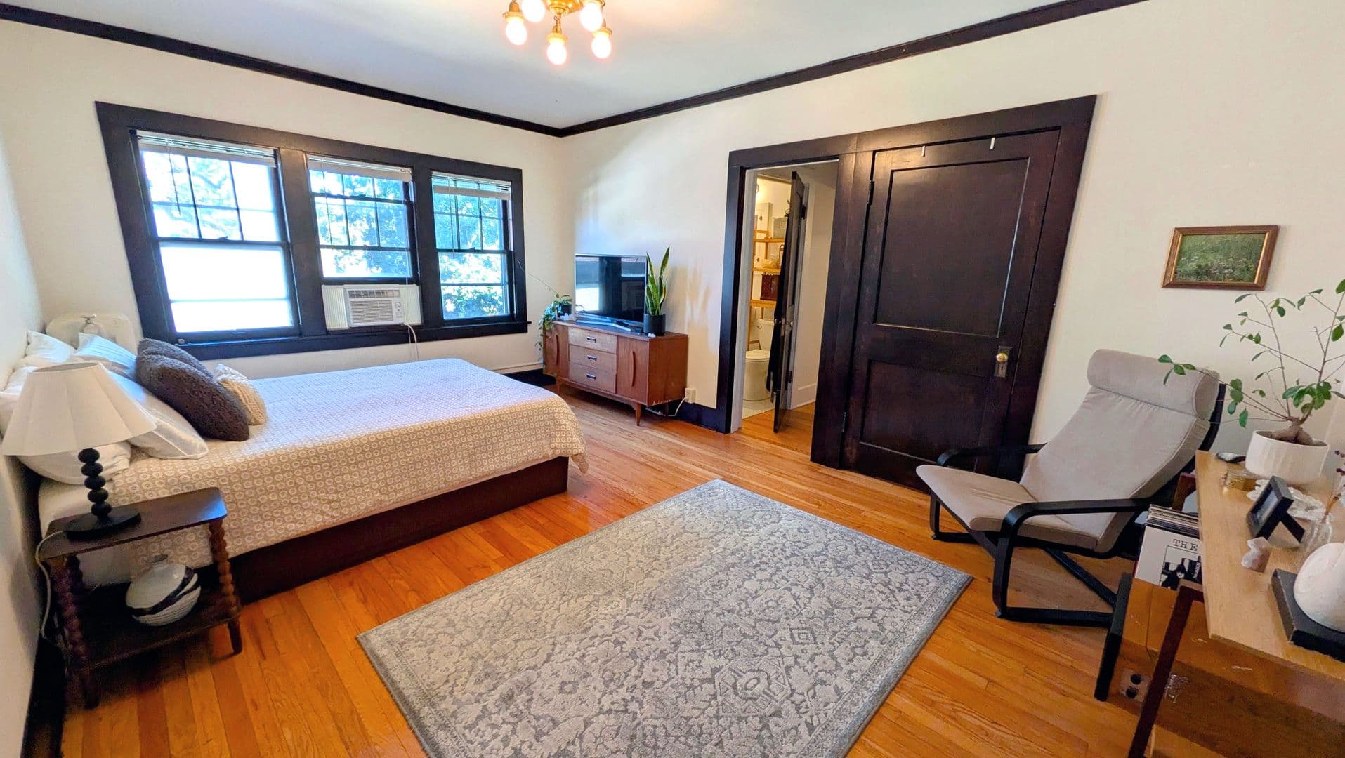 Minneapolis Apartment: 115 Bedford Street SE