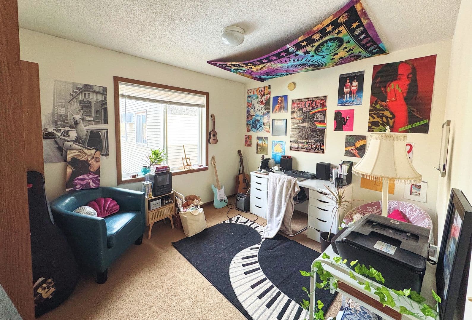 Minneapolis Apartment: 799 Weeks Avenue SE