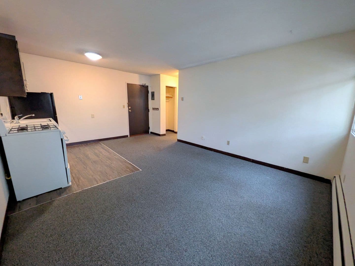 Minneapolis Apartment: 615 Ontario Street SE
