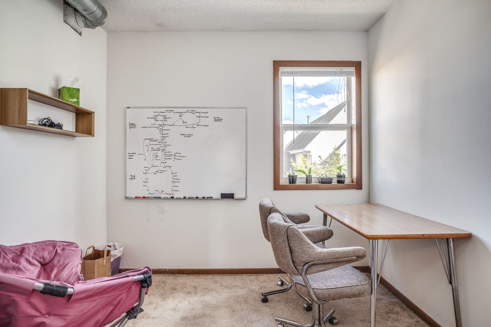 Minneapolis Apartment: 646-650 Ontario Street SE