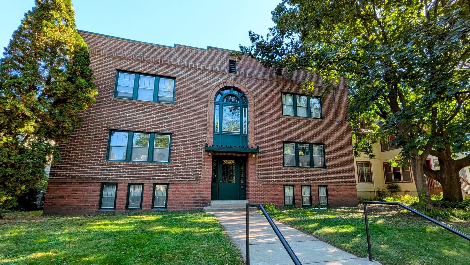 Minneapolis Apartment: 115 Bedford Street SE