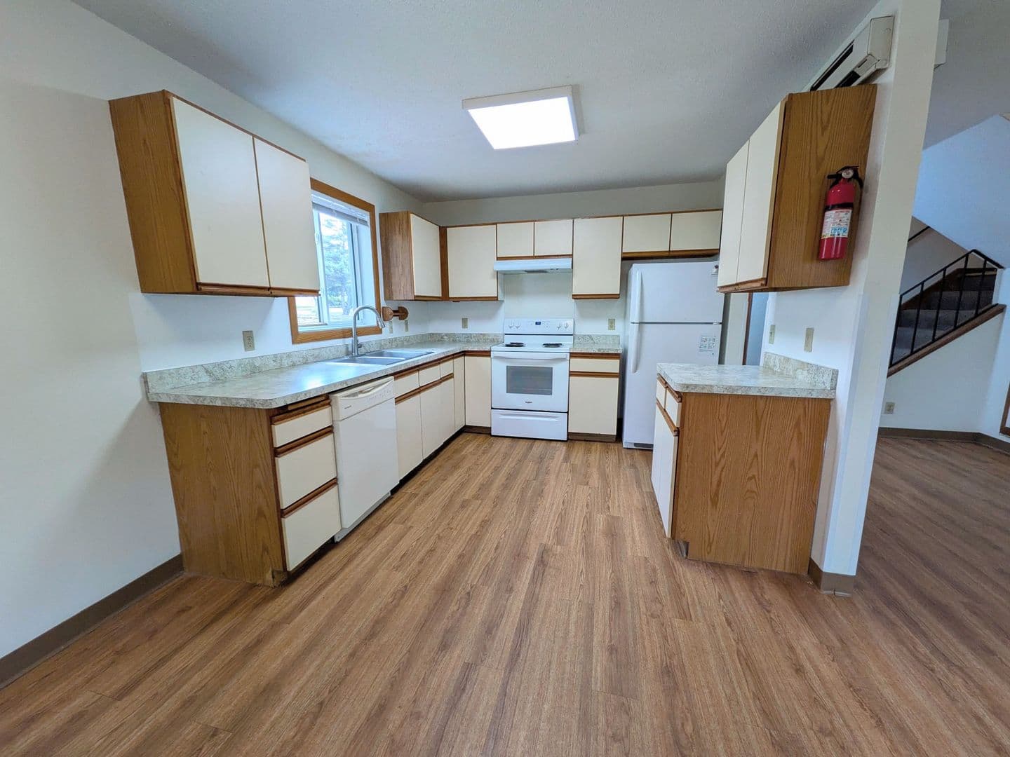 Minneapolis Apartment: 721 10th Ave SE