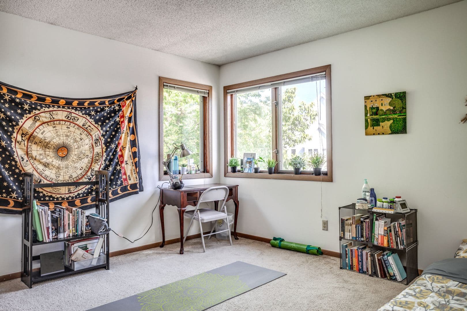 Minneapolis Apartment: 646-650 Ontario Street SE