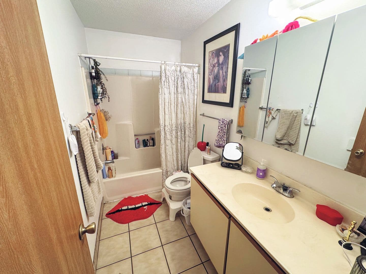Minneapolis Apartment: 799 Weeks Avenue SE