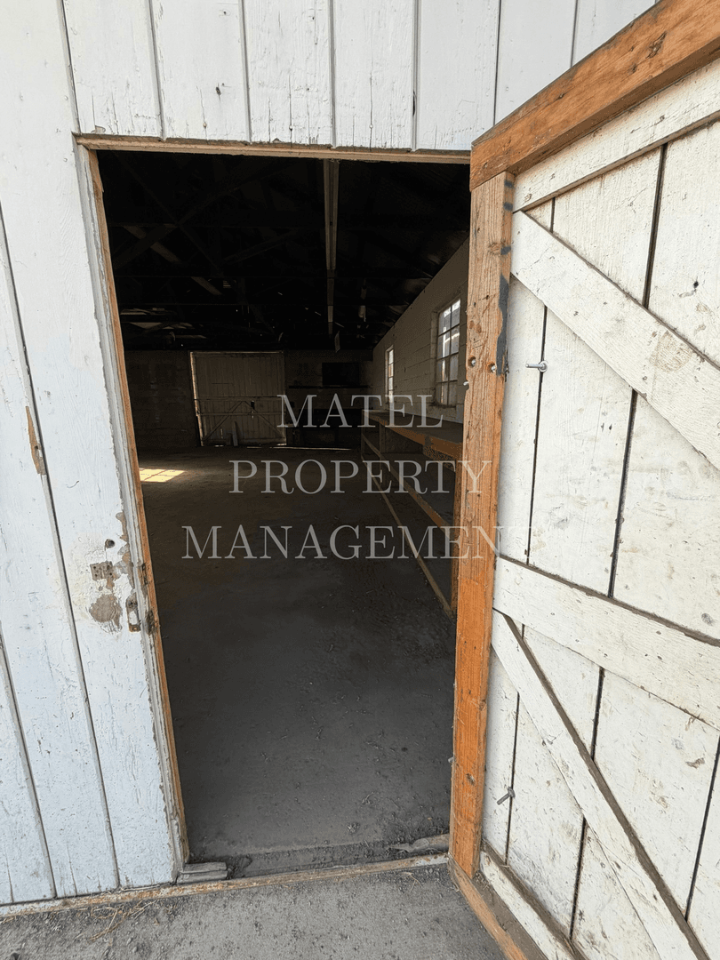 MODESTO House: 2113 ILLINOIS AVE