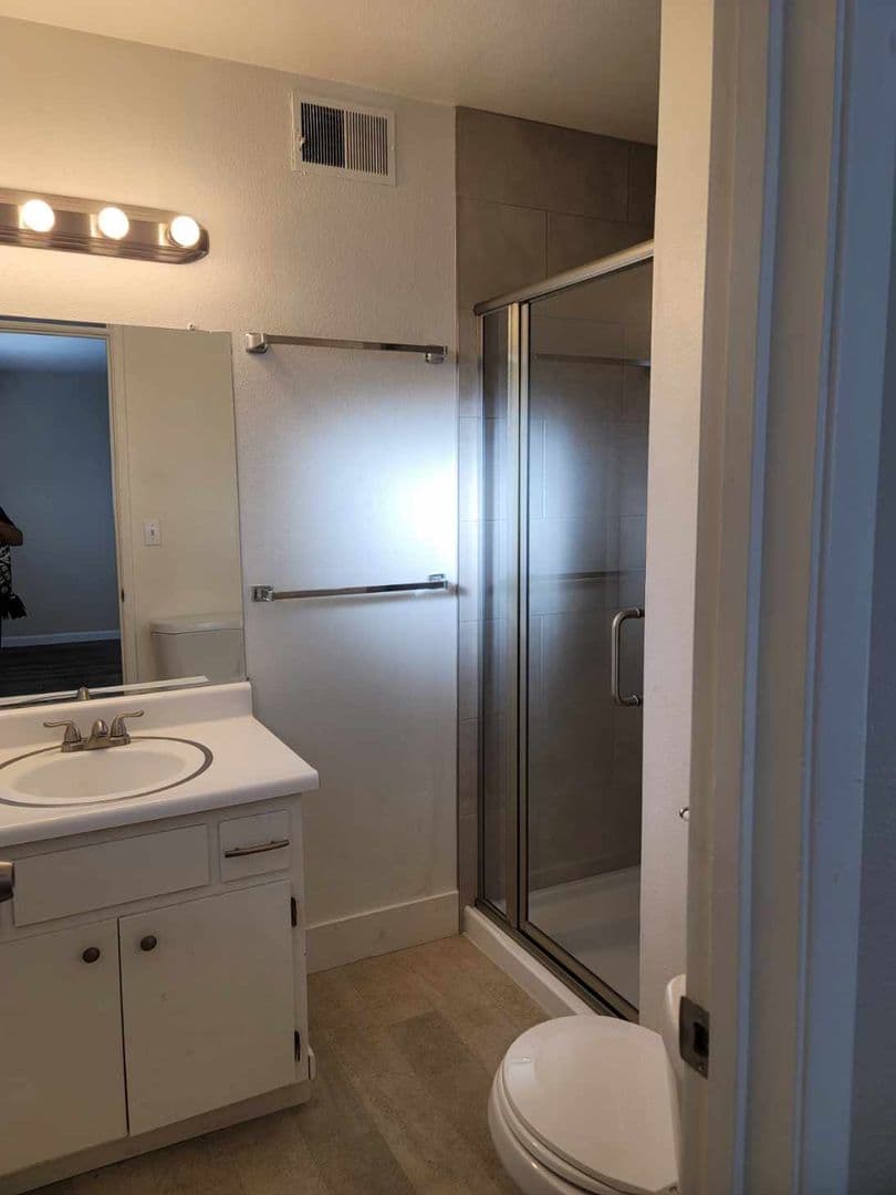 Modesto House: 1424 Kent Way