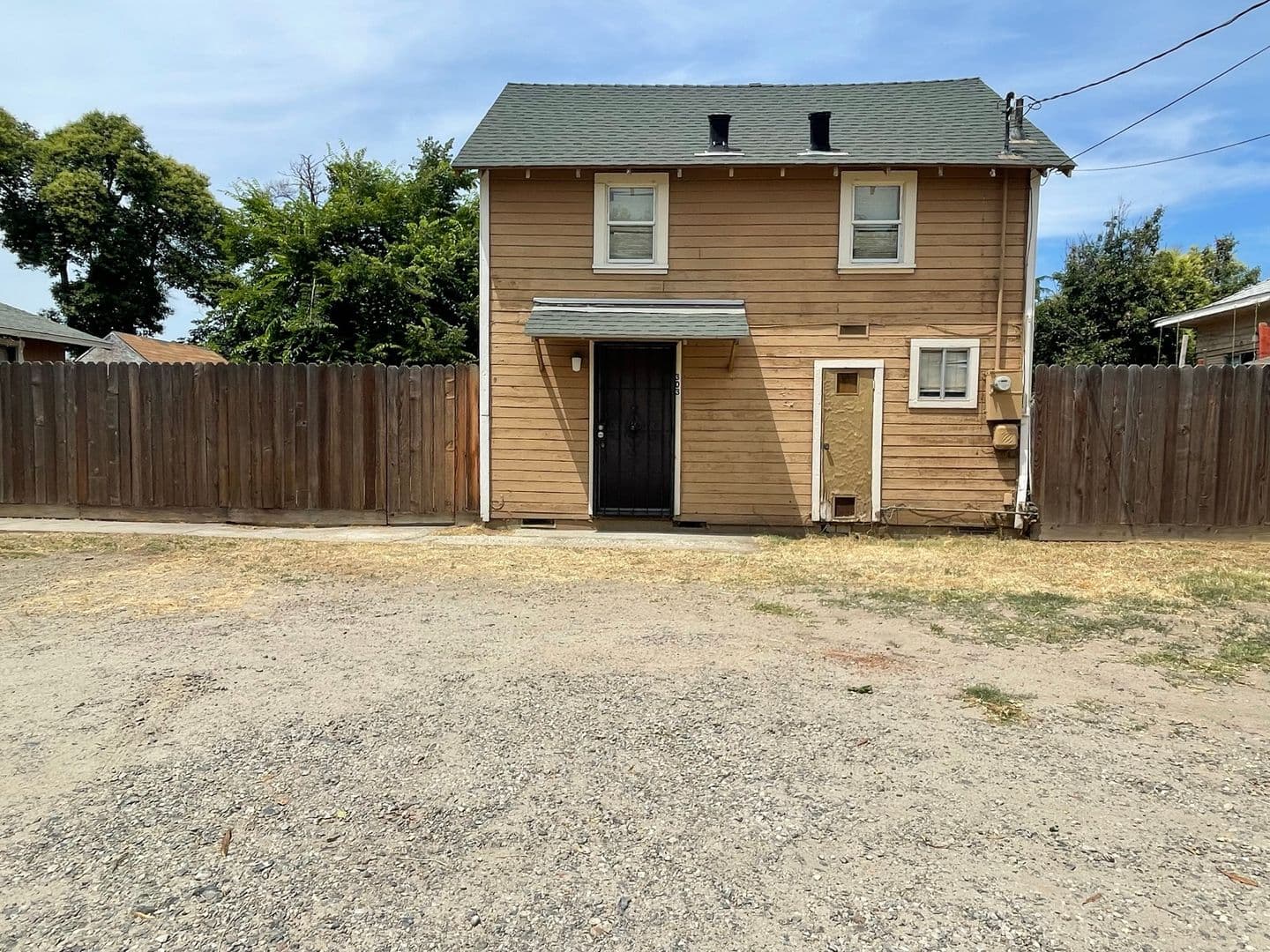 MODESTO House: 303 SPENCER AVE