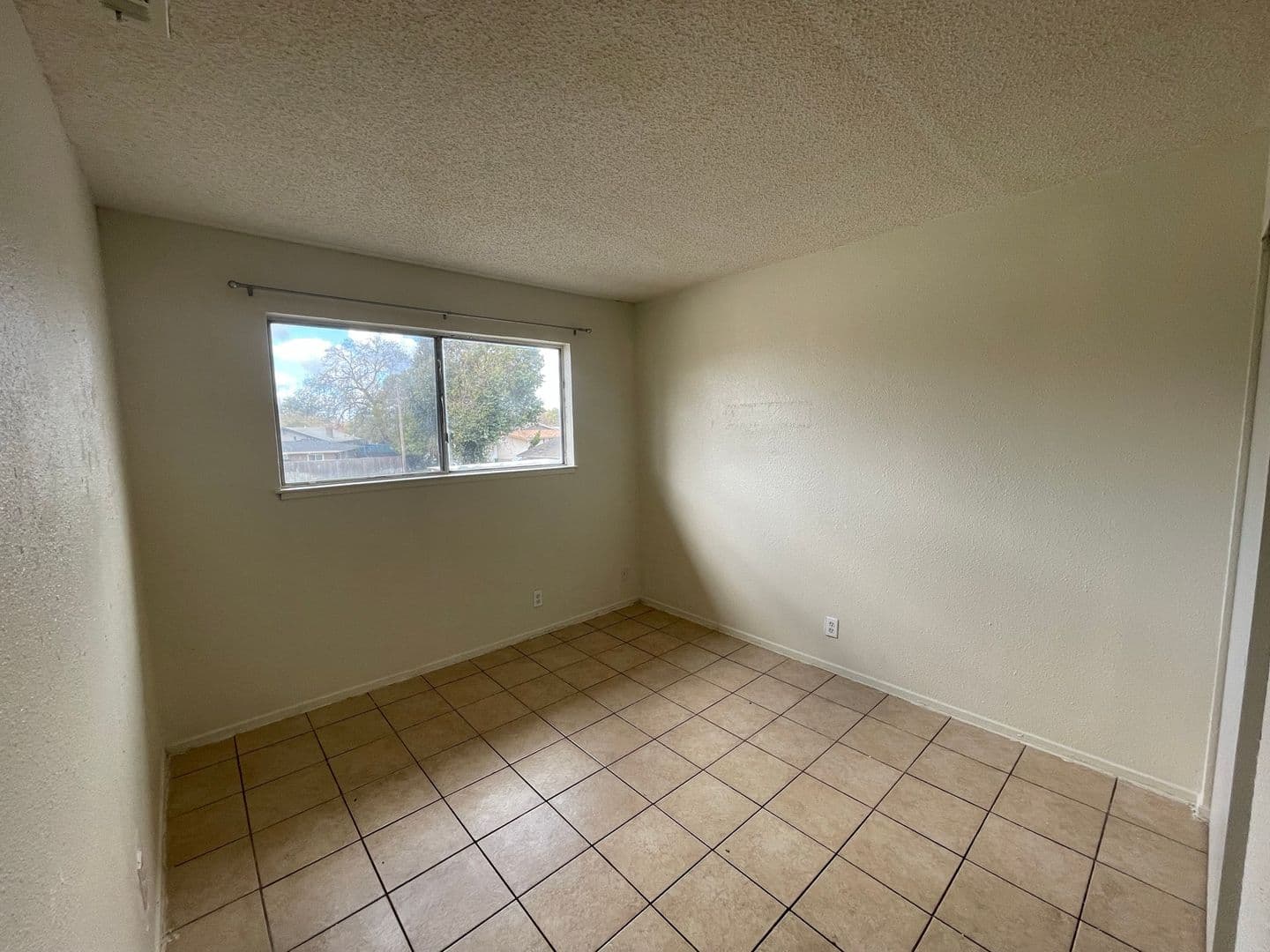 Stockton Apartment: 8037 N. El Dorado Street