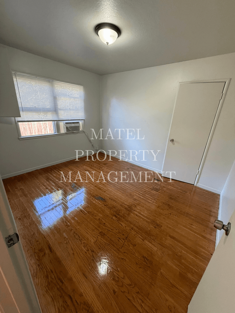 MODESTO Apartment: 925 - 927 EL TERINO AVE