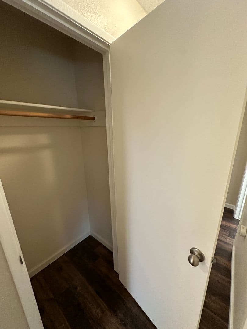 Modesto House: 1424 Kent Way
