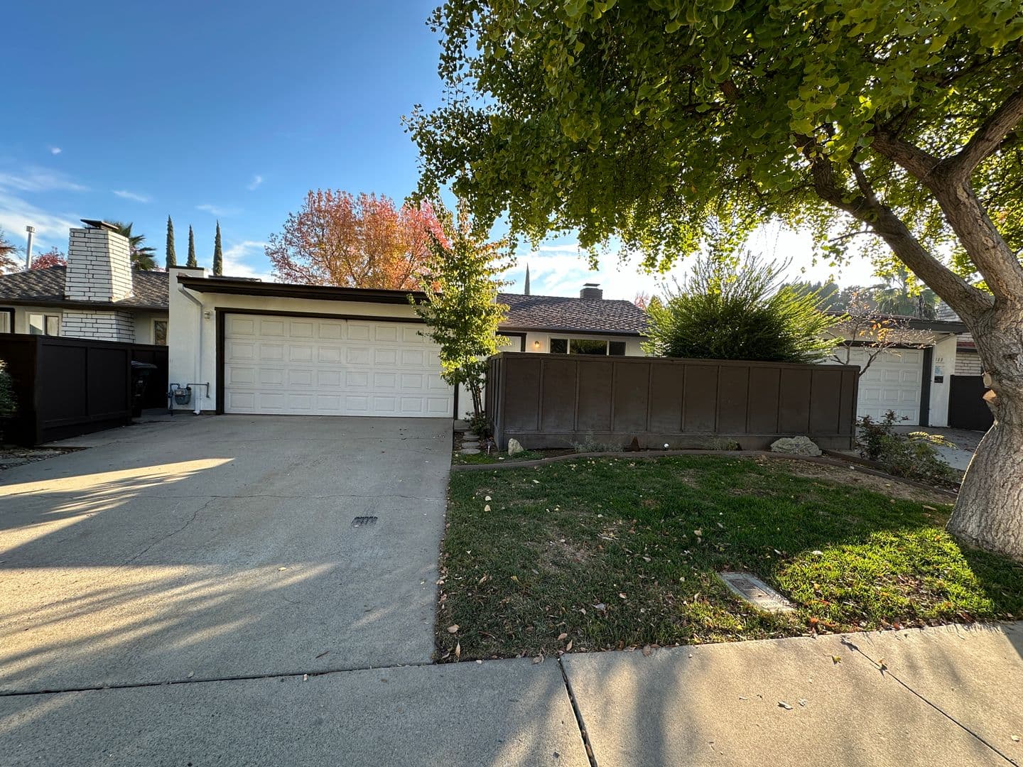 Modesto House: 312 N Riverside Dr