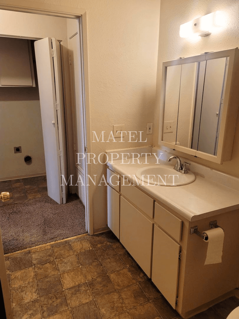 MODESTO Apartment: 3308 SHERWOOD AVE #9