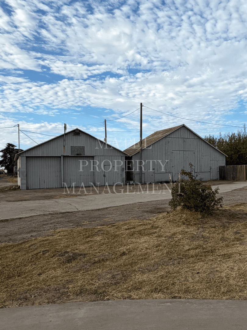 MODESTO House: 2113 ILLINOIS AVE