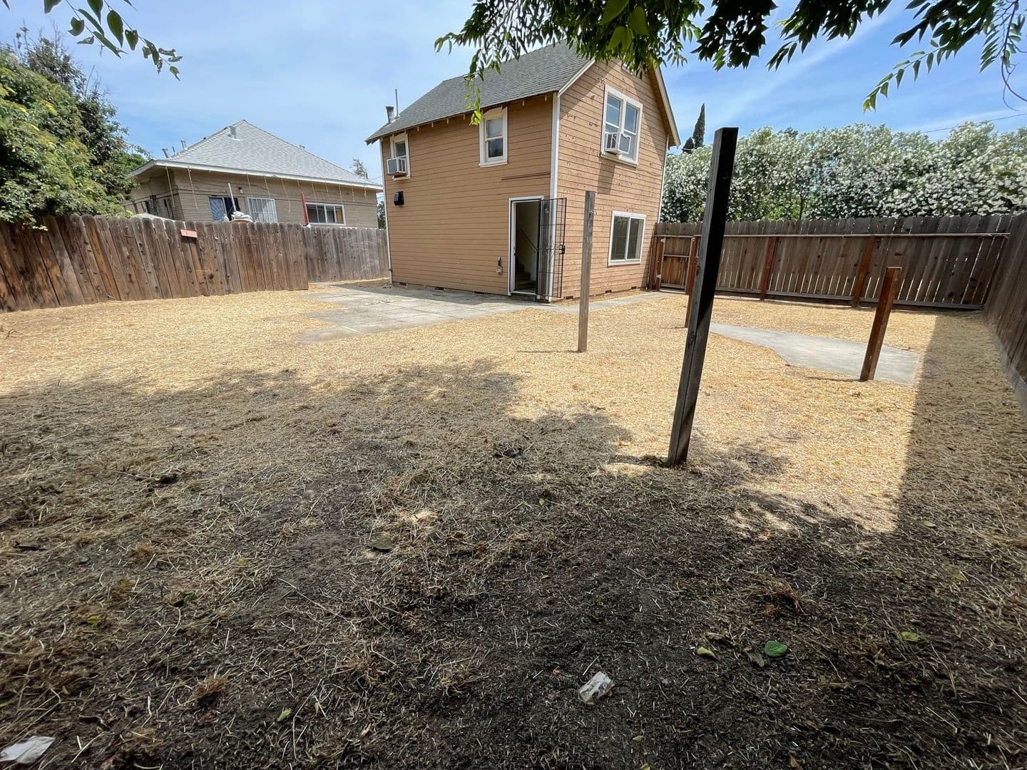 MODESTO House: 303 SPENCER AVE