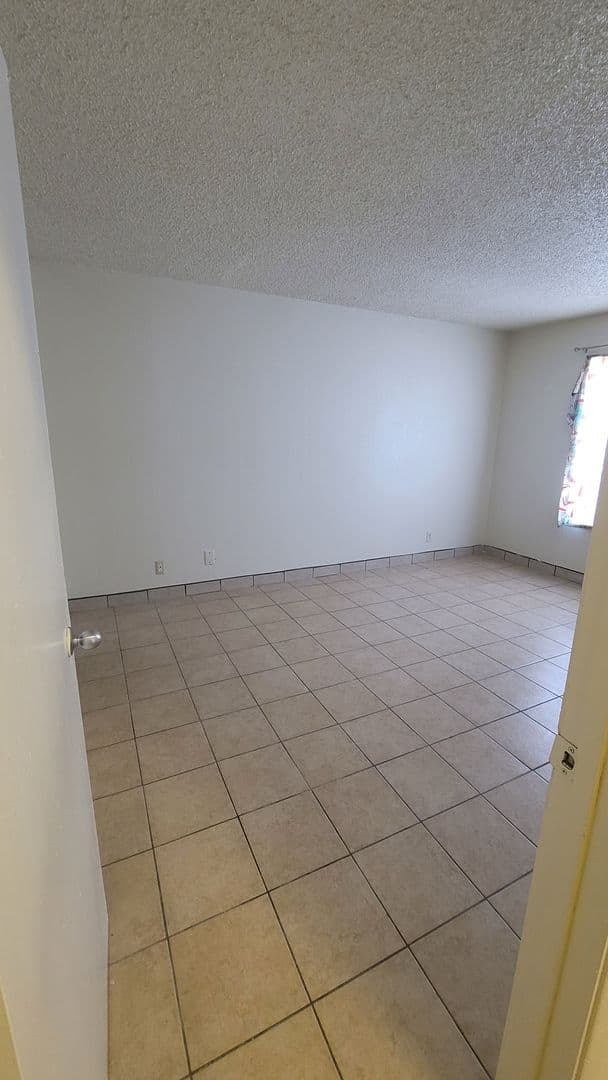 Stockton Apartment: 8037 N. El Dorado Street
