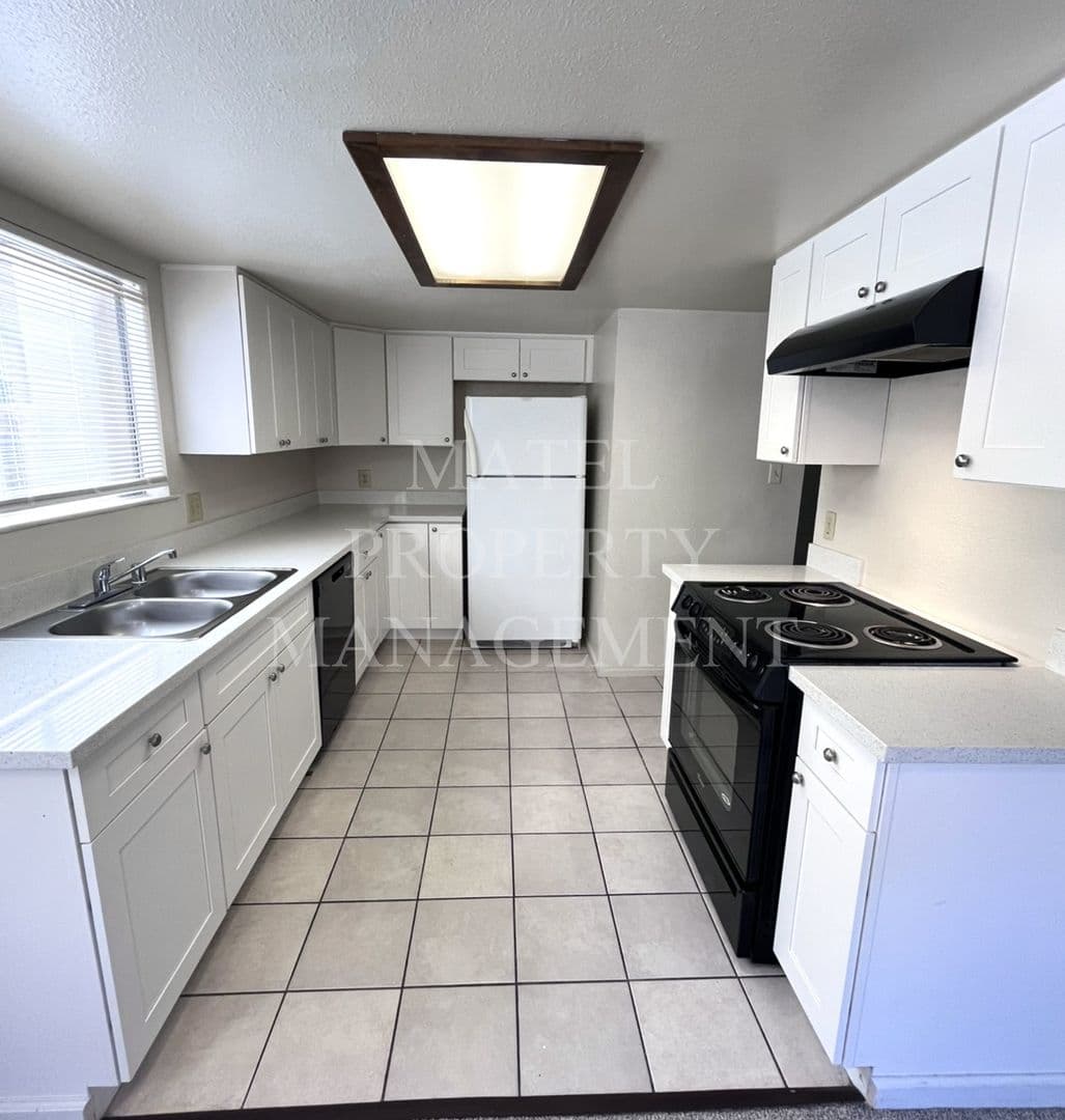 MODESTO Apartment: 3701 COLONIAL DR #217
