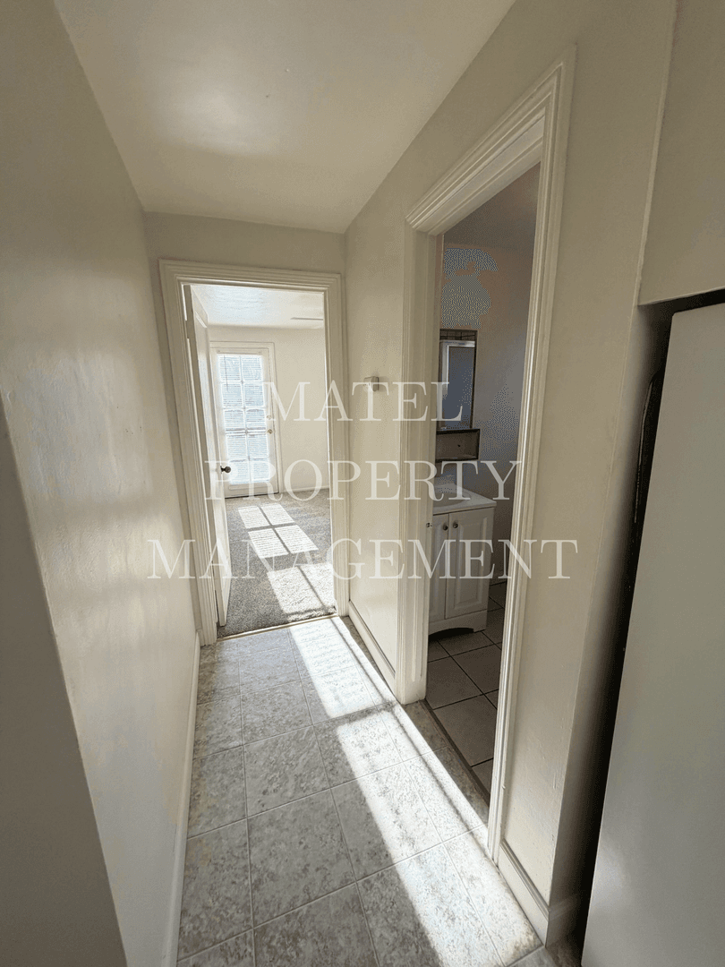 TURLOCK Apartment: 101,103,105,107,109,111 E. CANAL DR