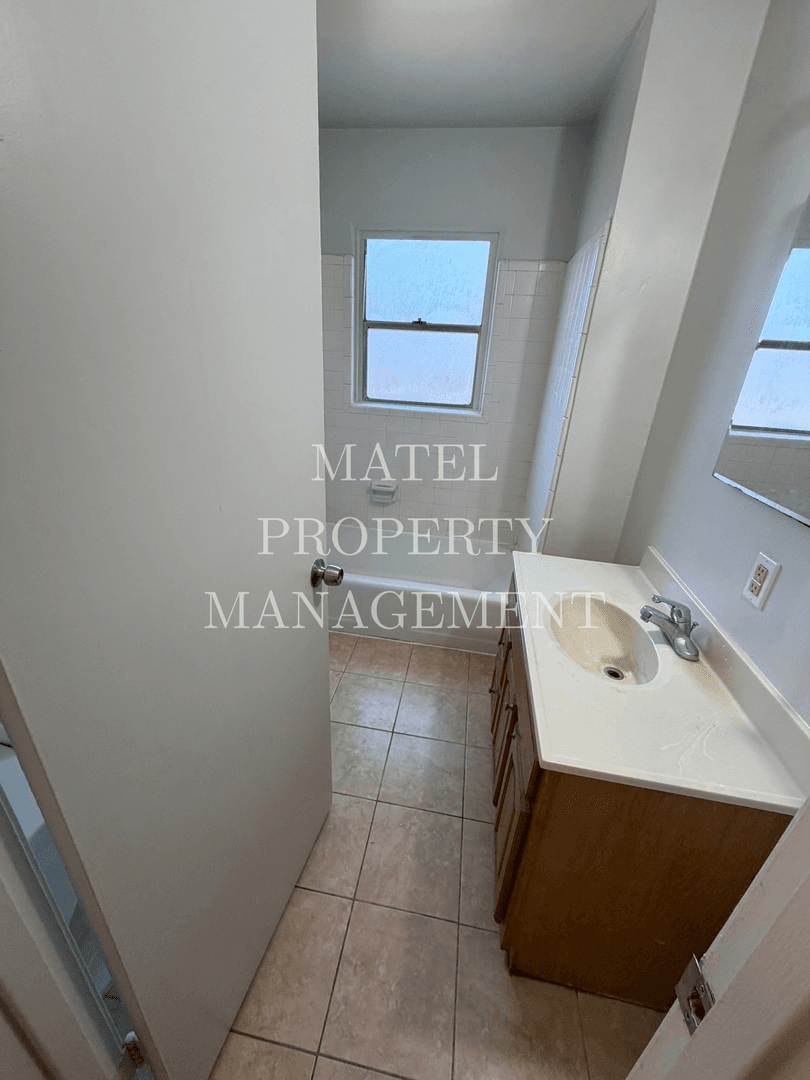 MODESTO Apartment: 925 - 927 EL TERINO AVE
