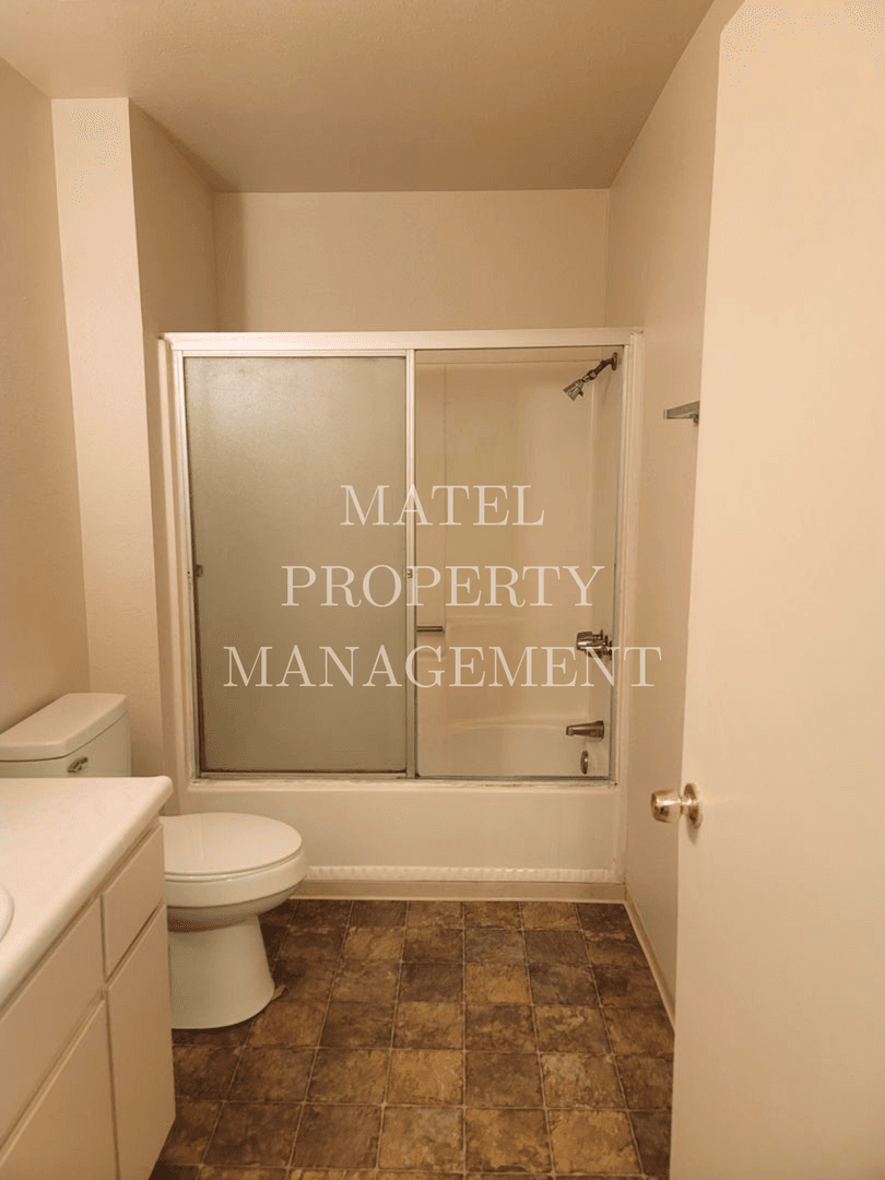 MODESTO Apartment: 3308 SHERWOOD AVE #9