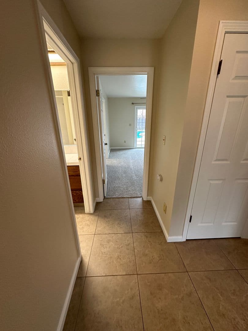 Turlock House: 1780 Paddock Lane