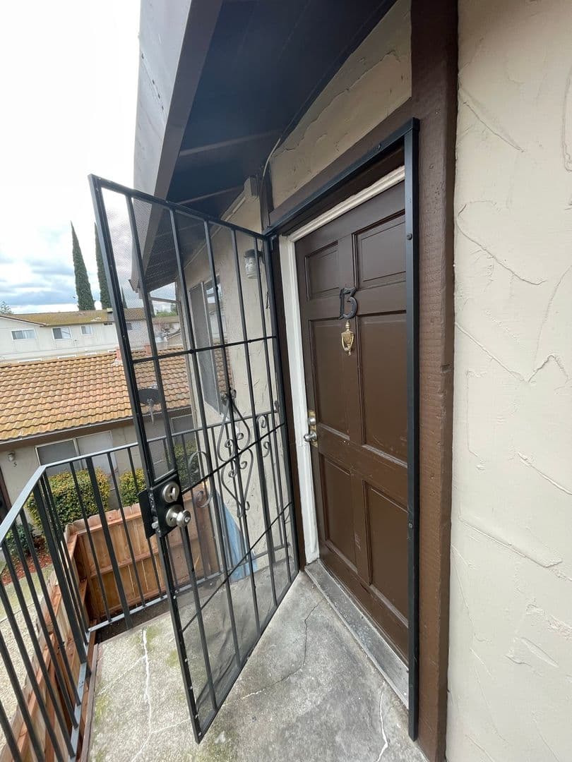 Stockton Apartment: 8037 N. El Dorado Street