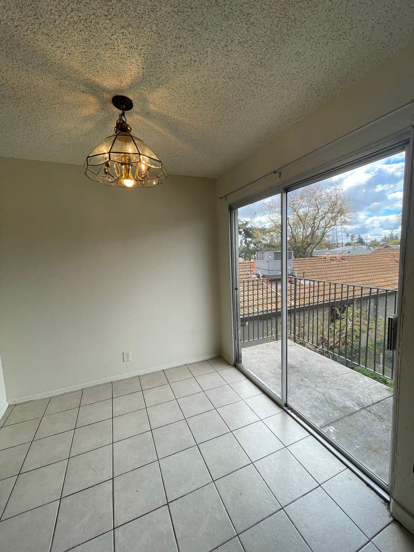Stockton Apartment: 8037 N. El Dorado Street