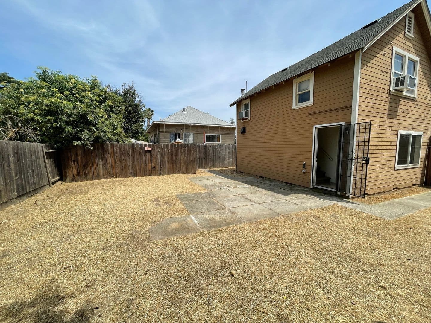 MODESTO House: 303 SPENCER AVE