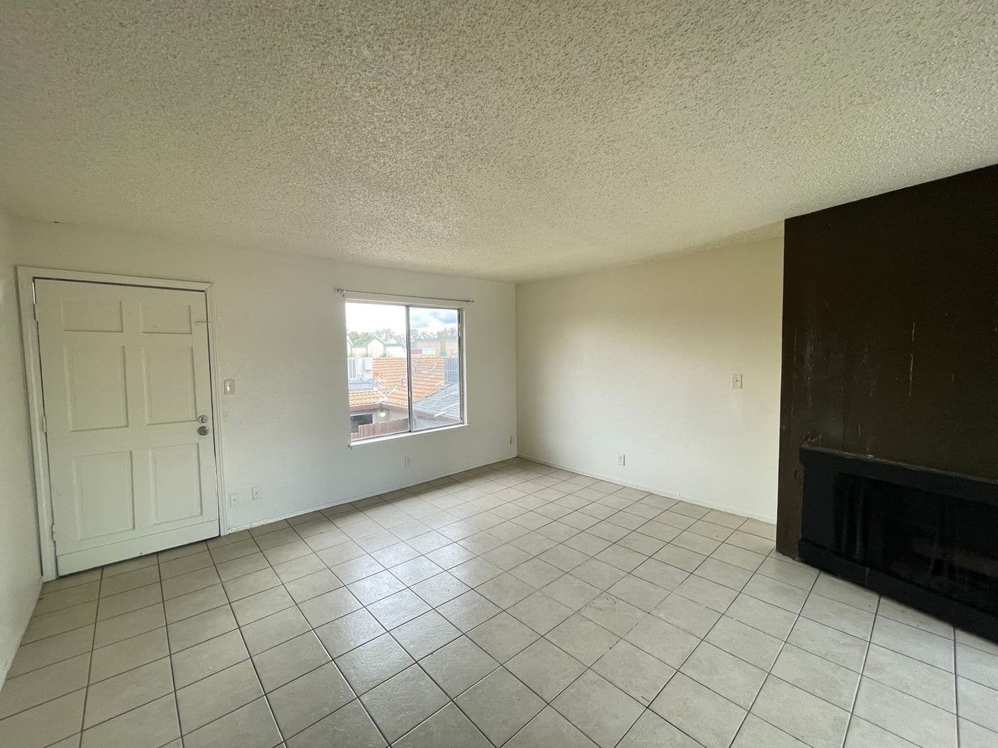 Stockton Apartment: 8037 N. El Dorado Street