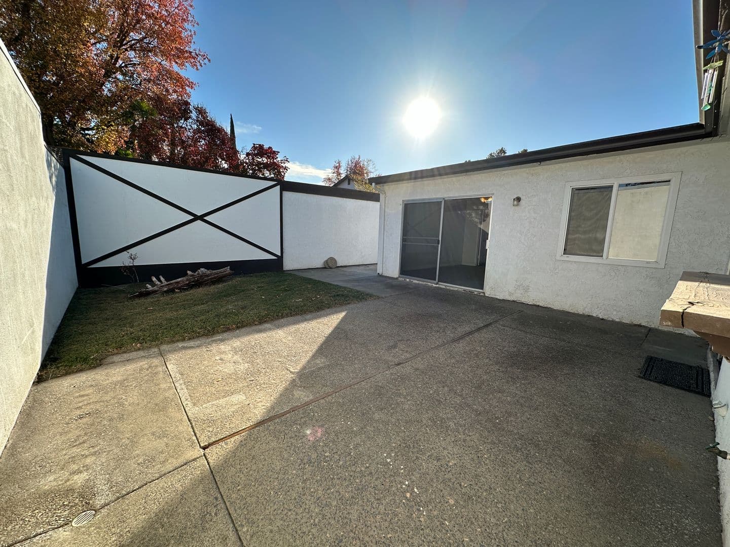 Modesto House: 312 N Riverside Dr