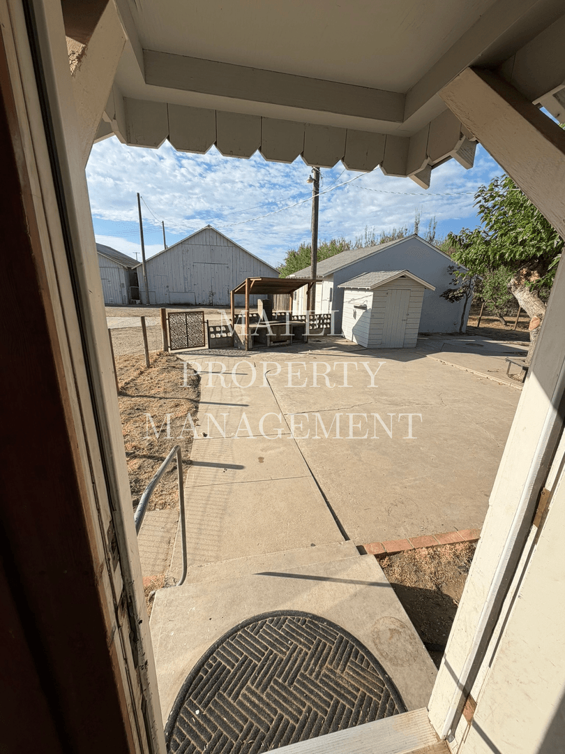 MODESTO House: 2113 ILLINOIS AVE