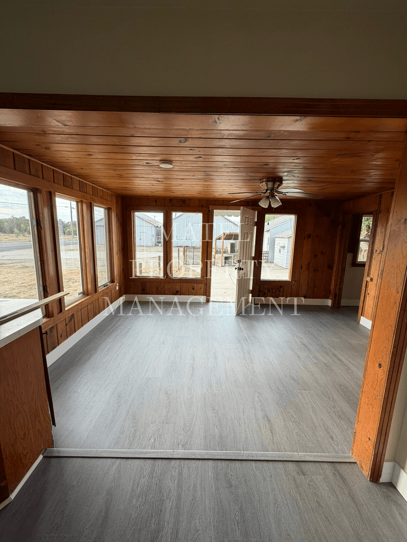 MODESTO House: 2113 ILLINOIS AVE