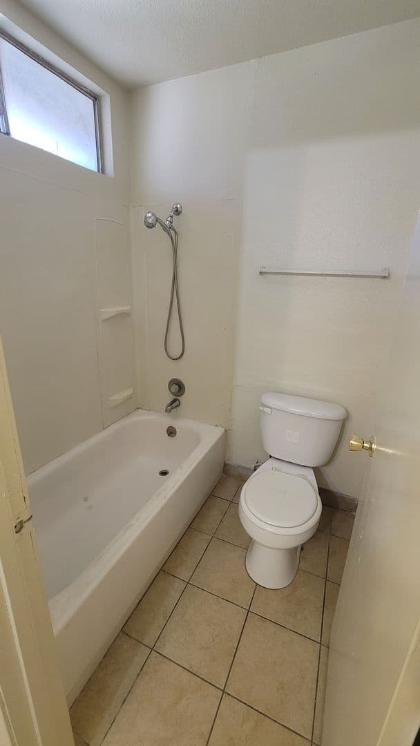 Stockton Apartment: 8037 N. El Dorado Street