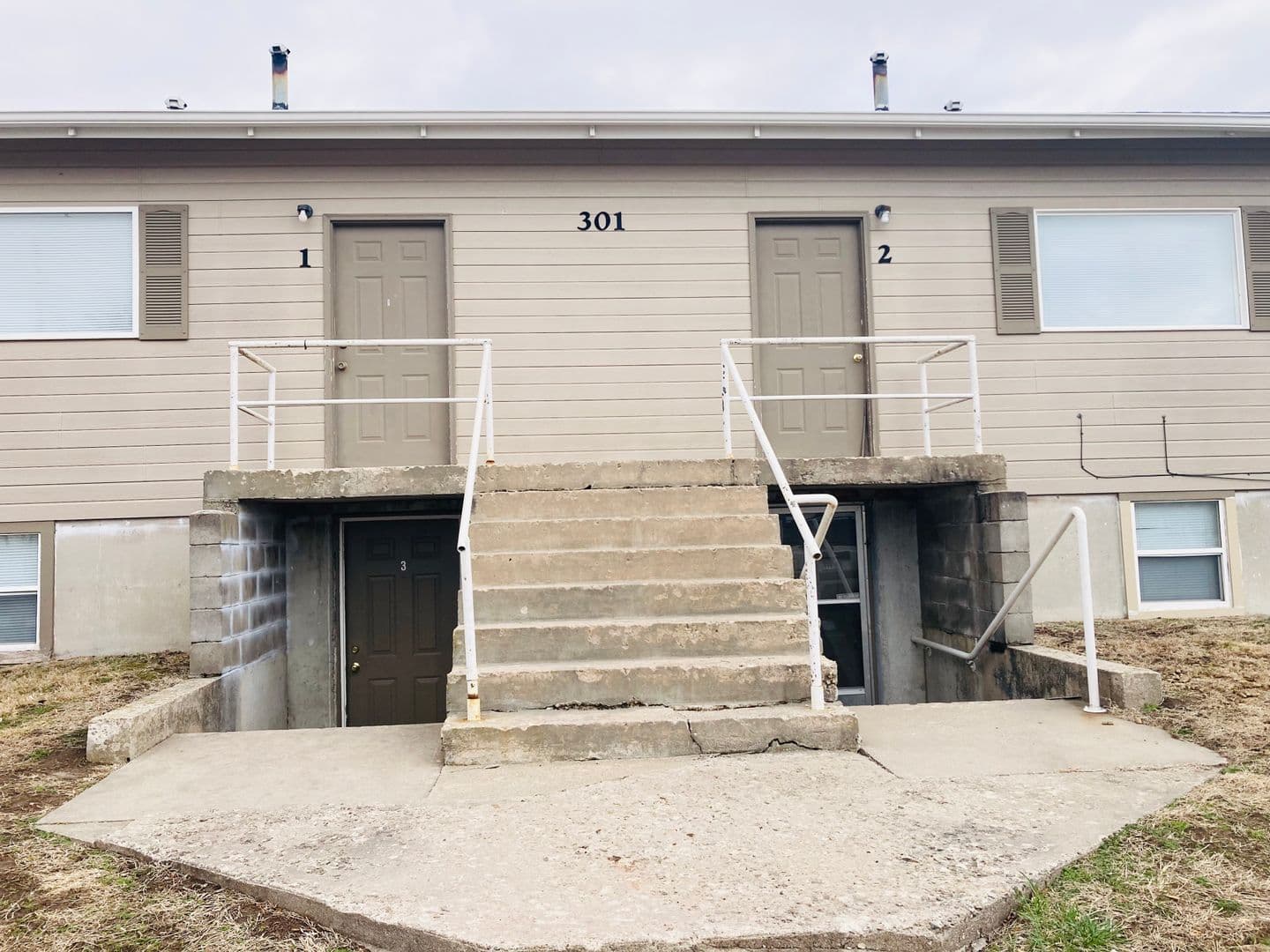 Grandview Plaza House: 301 E Grandview, #3