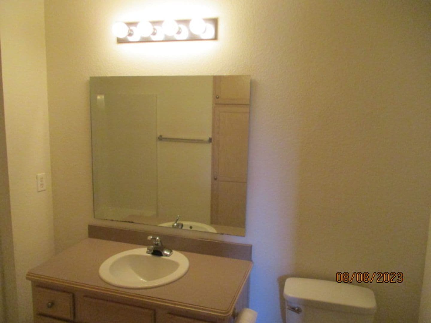 Junction City House: 913 Westridge Dr #11