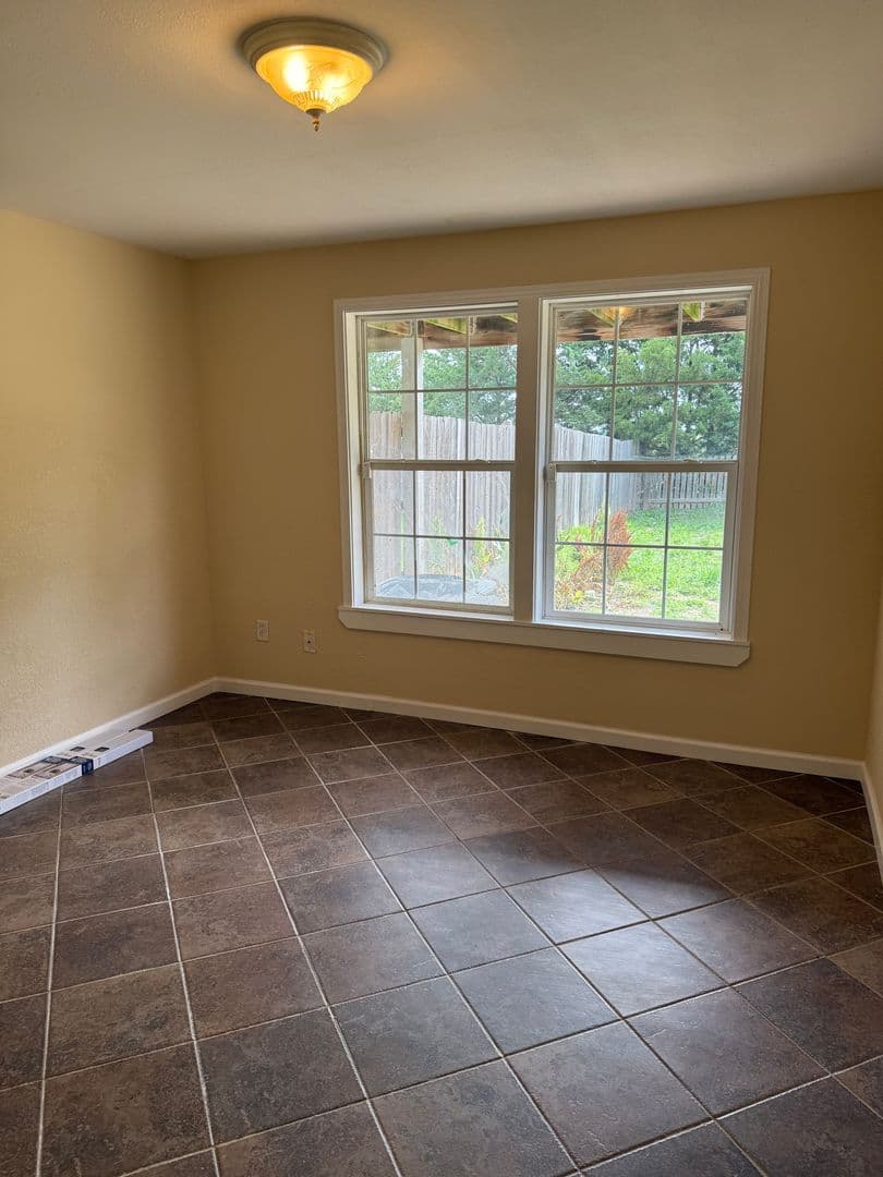 Junction City House: 2001 Quail Rn
